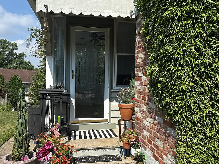 196 Fruit Hill Ave — Photo 6