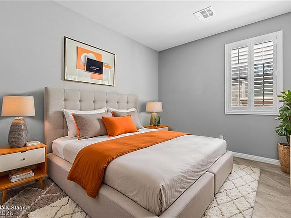 4th image of 9257 Valley Betica Ave