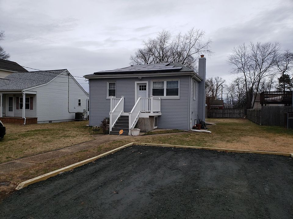 1st image of 1020 4th St