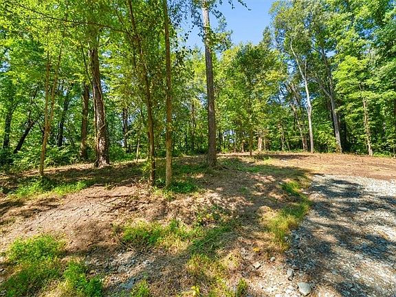 3rd image of 5833 Thacker Dairy Rd