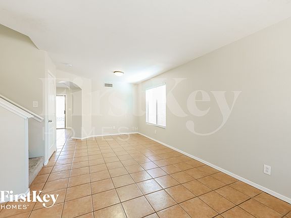 4th image of 12922 W Holly St