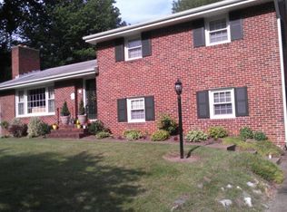 2 Bristol Dr, Annapolis, MD 21401