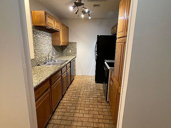 2nd image of 1400 Ocean Dr APT 304A