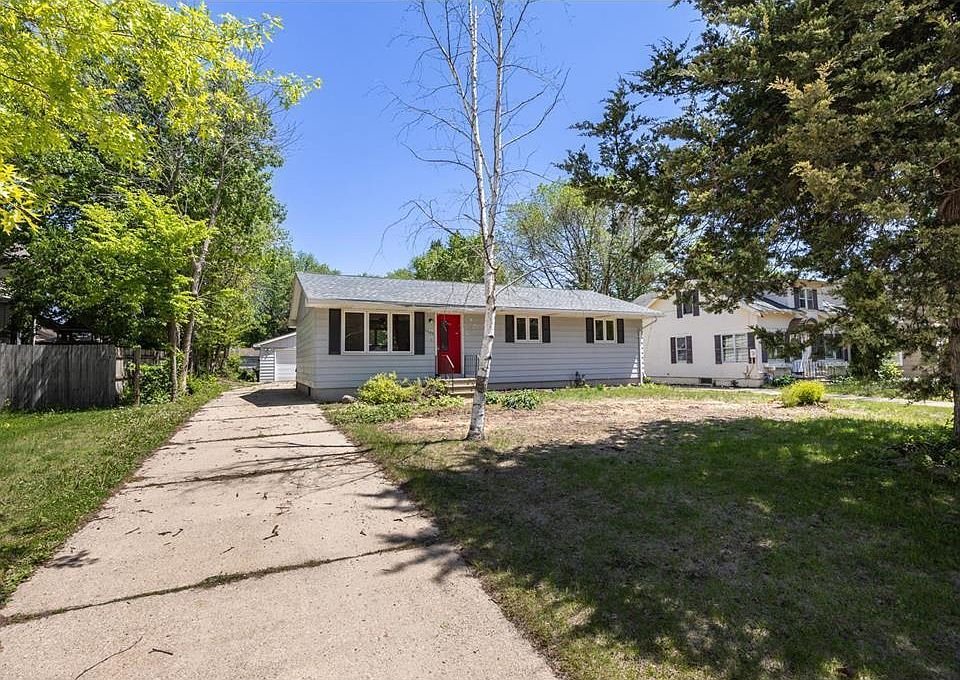 1st image of 1605 4th St SW