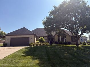 6183 Pine Creek Xing, Grand Blanc, MI 48439