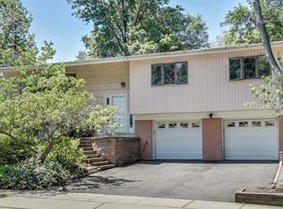 21 Peake Rd, Edison, NJ 08837