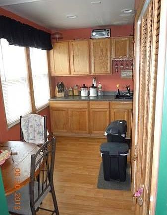 Dining area off kitchen