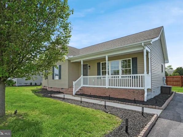 618 Hillcrest Dr, Pocomoke City, MD 21851