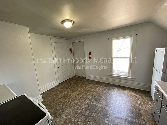 2nd image of 817 Egleston Ave #2