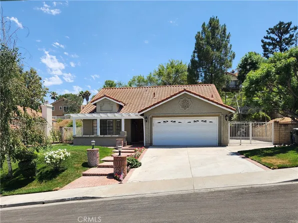 24802 Bracken Ln, Newhall, CA 91381