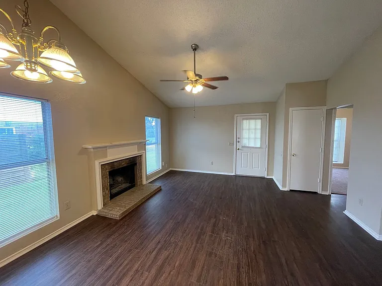 7614 Cousteau Dr — Photo 9