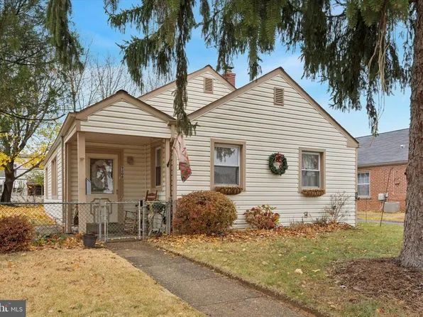 9208 Exeter Rd, Philadelphia, PA 19114