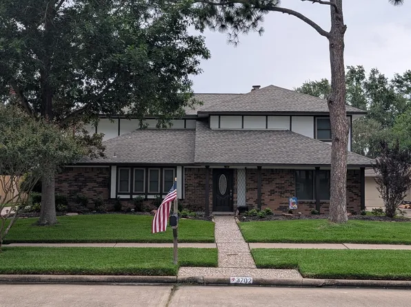 3702 Millbridge Dr, Houston, TX 77059