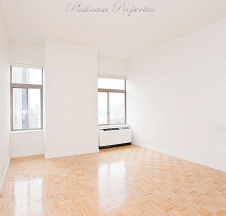 3rd image of 90 Washington St APT 4A