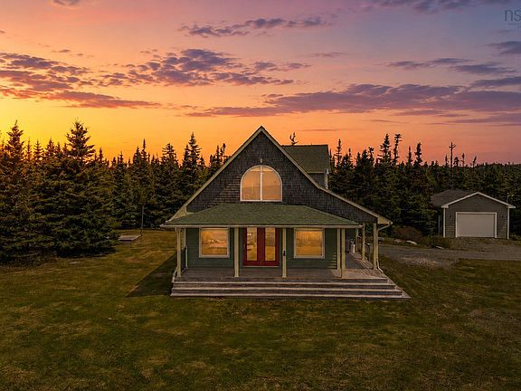 5th image of 80 Pierce Point Rd