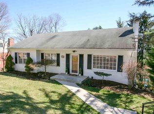 209 Skyland Dr, Staunton, VA 24401