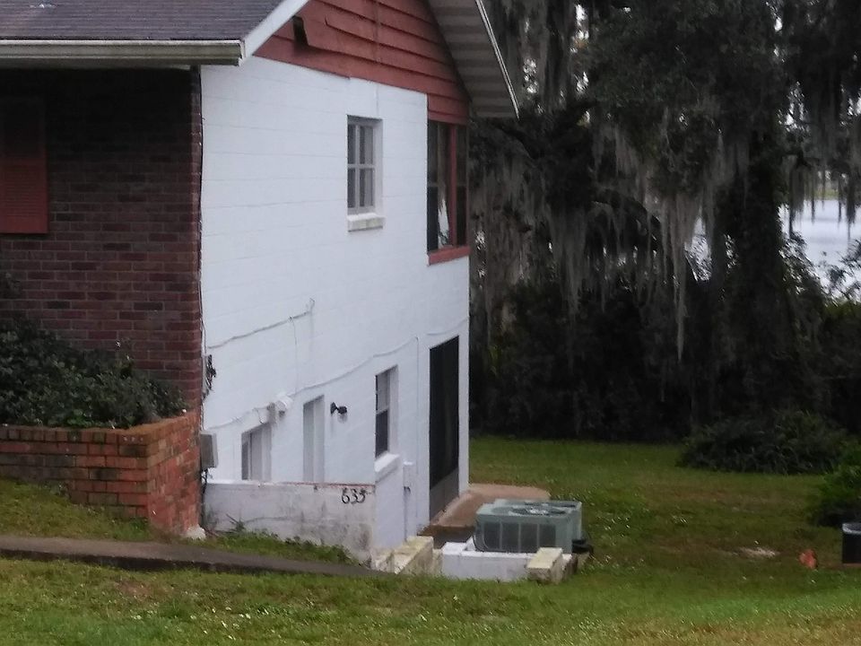 1st image of 635 Linden St