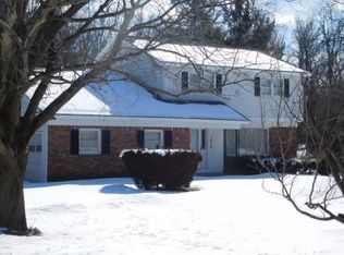 1036 Hickory Rd, Niskayuna, NY 12309
