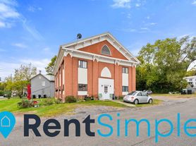 303 W High St, Woodstock, VA