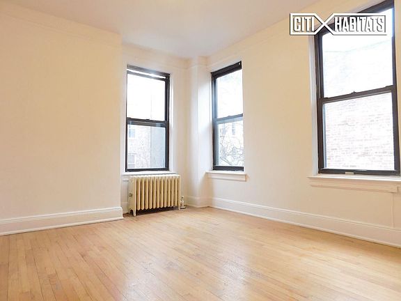 3rd image of 401 W 44th St APT 7