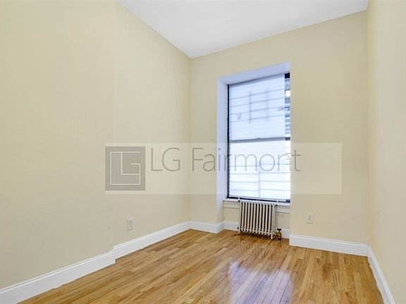 4th image of 1858 7th Ave APT 1A