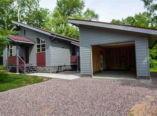 1302 Pioneer Rd, Marquette, MI 49855
