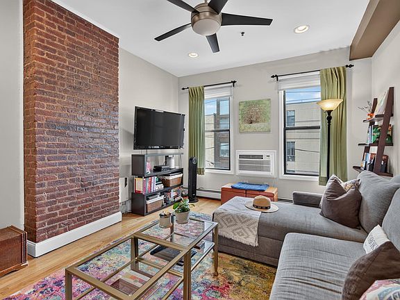 2nd image of 322 Madison St APT 5