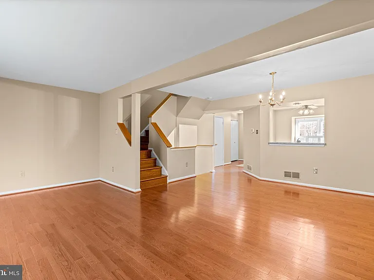 8871 Manahan Dr — Photo 5
