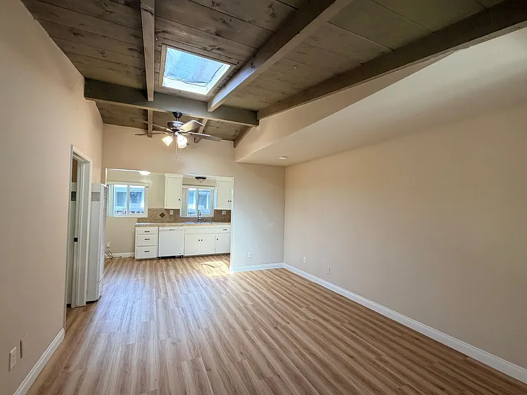 234 W Escalones — Photo 17