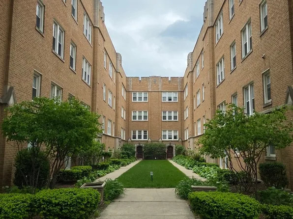 2539.5 Prairie Ave #1W, Evanston, IL 60201