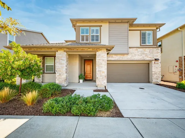 1453 Oak Circle, Rohnert Park, CA 94928