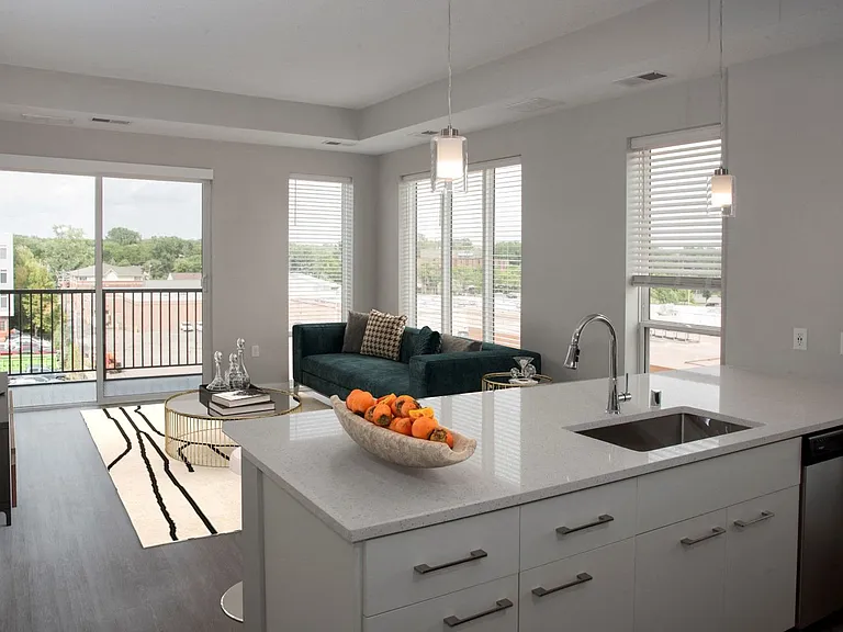Urban Park I and II Apartments — Photo 101