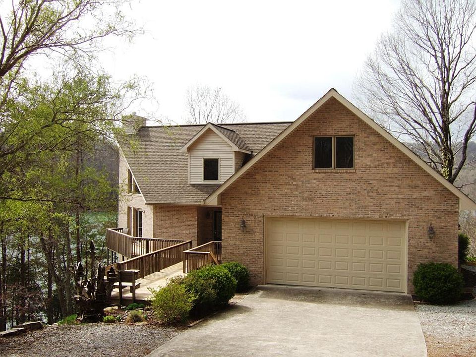 1st image of 460 Parsons Shrs