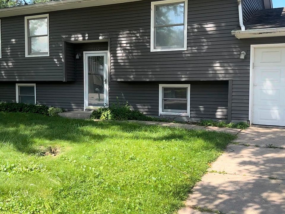1st image of 1410 N Stark St