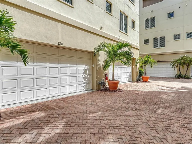 235 Cocoanut Ave #106B — Photo 46
