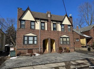 16 Roosevelt Ave, Dumont, NJ