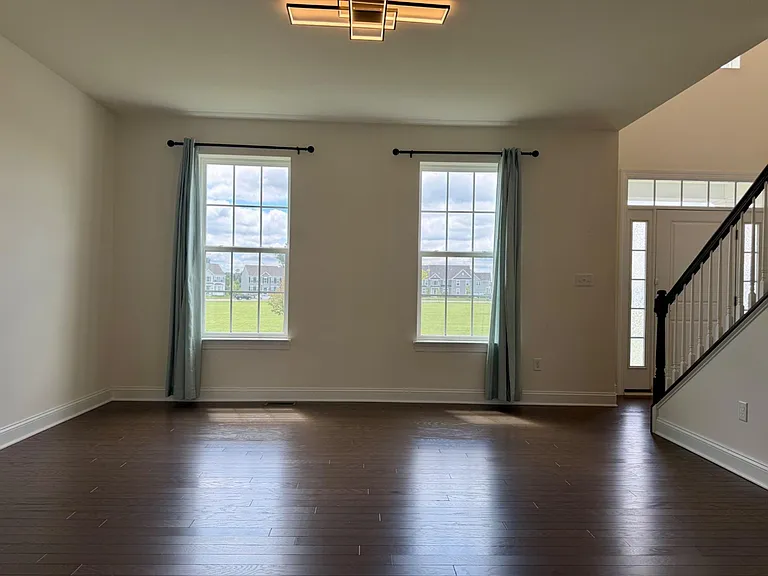 636 McCracken Dr — Photo 5