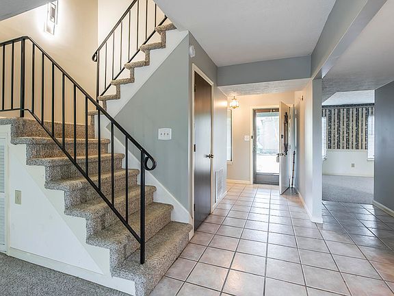 4th image of 500 Laketower Dr Unit 104