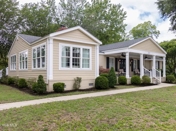 221 E Water Street, Edenton, NC 27932