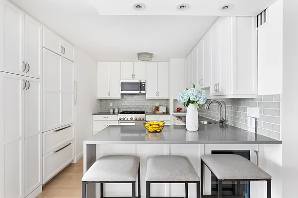 Sold by Compass | media 4
