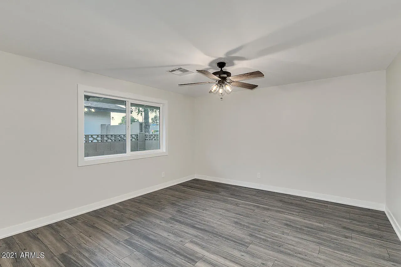 5 bed, 2348 sqft, $2,750 — Photo 1