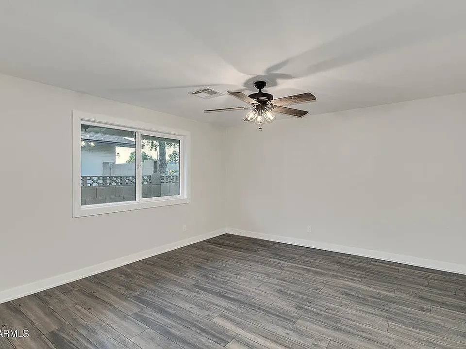 3101 W Hayward Ave