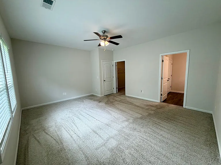 2370 Alden Dr — Photo 7