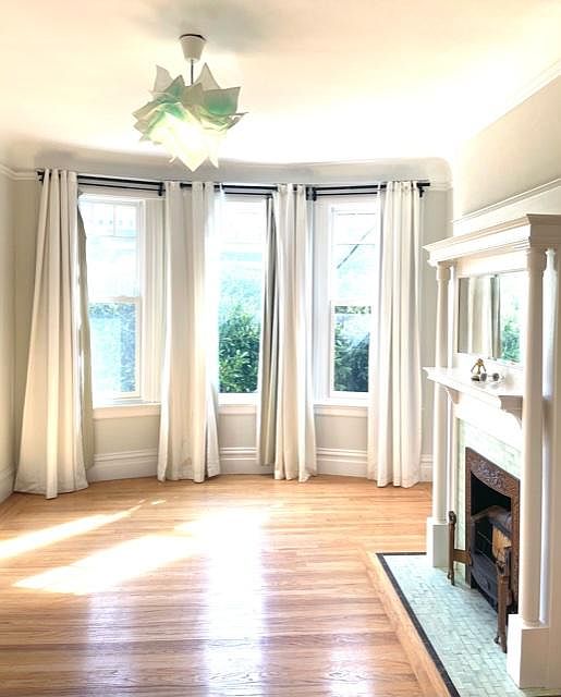 1st image of 35 Divisadero St