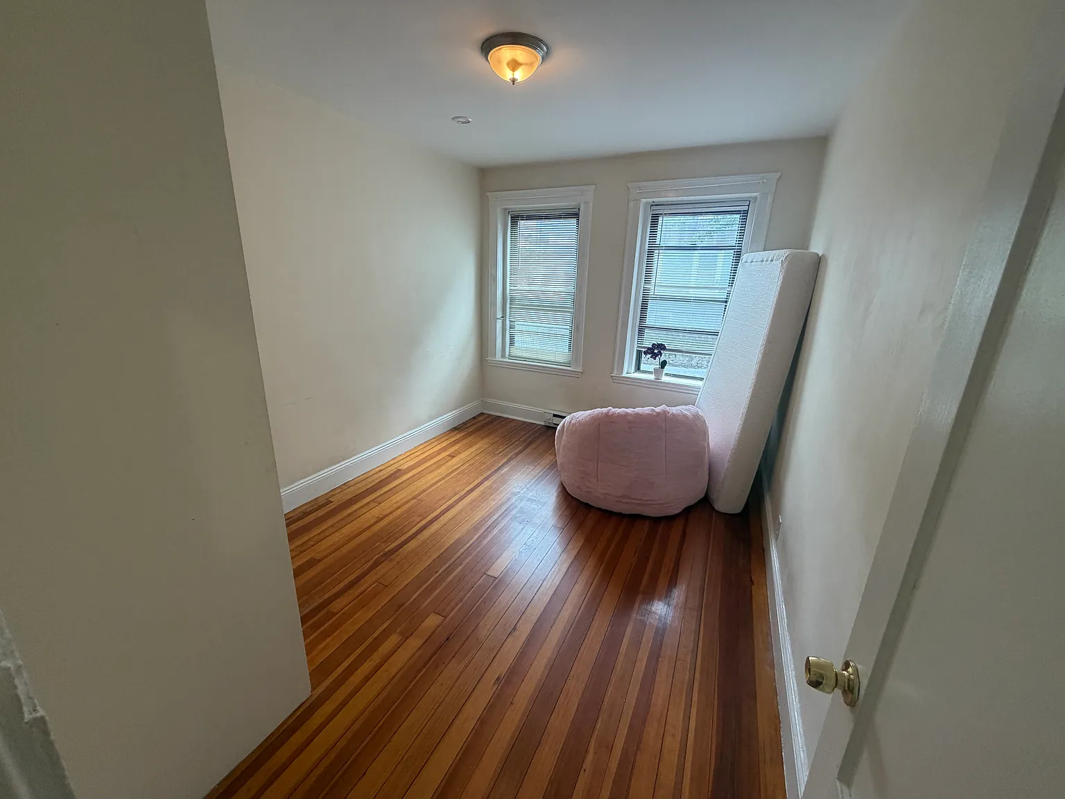 316 Summit Ave — Photo 2