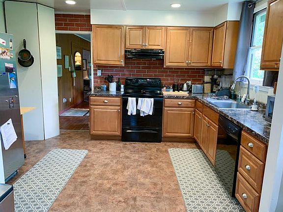 5th image of 17967 Saratoga Los Gatos Rd