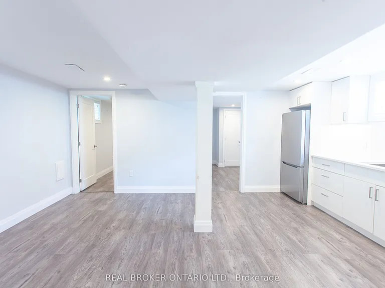 397 Mississaga St W #BASEMENT — Photo 6