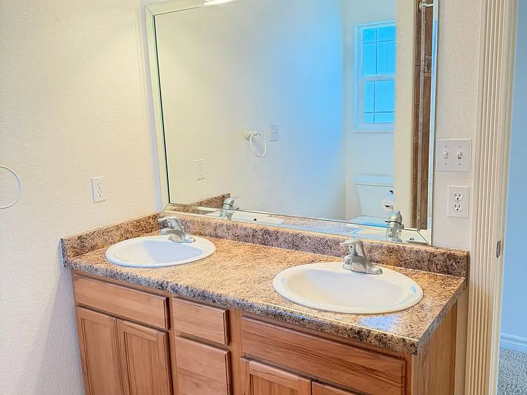 646 Cortney Way — Photo 11