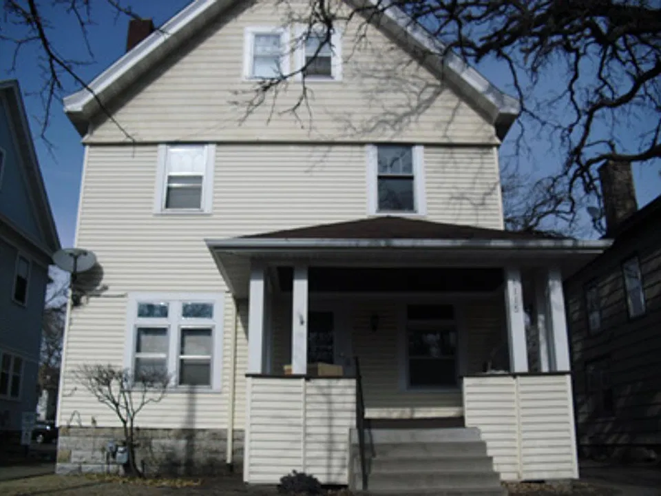 1115 4th St SE