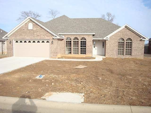 2nd image of 1408 Lauren Dr
